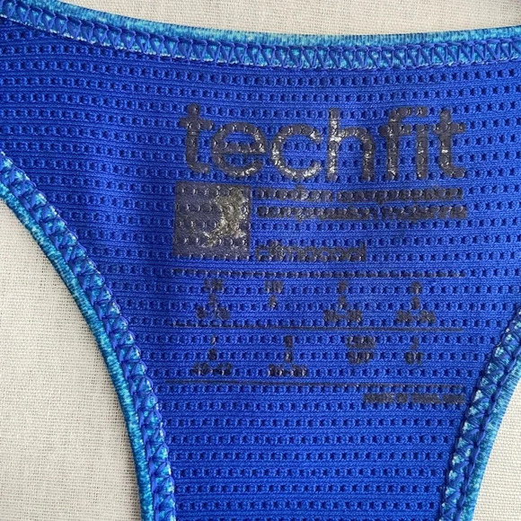 Adidas tech fit sport bra and cropped leggings Sz S - Picture 6 of 12